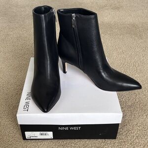 NIB Nine West Sheeba Black Leather Pointed Toe Booties 2.5” Kitten Heel - Size 8